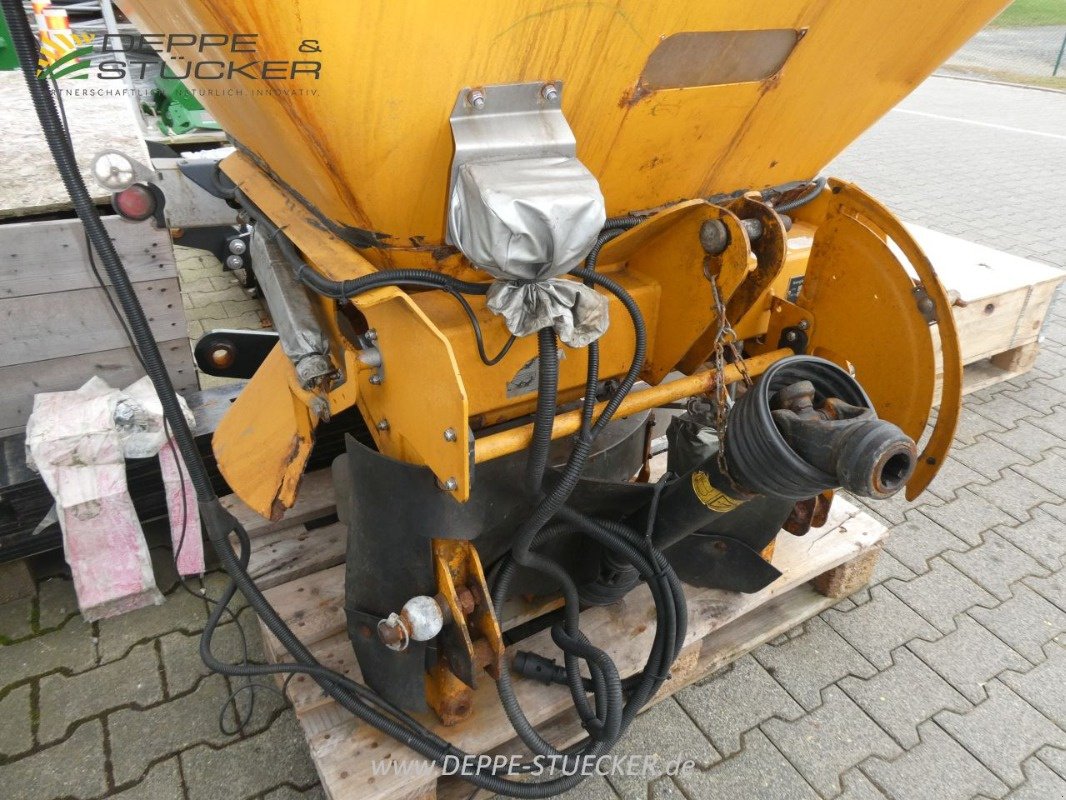 Sandstreuer & Salzstreuer des Typs Bogballe S3, Gebrauchtmaschine in Lauterberg/Barbis (Bild 7)