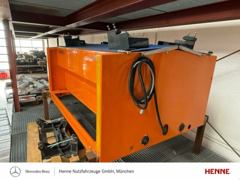 Sandstreuer & Salzstreuer of the type Bucher Salzstreuer Bucher Husky W 18, Gebrauchtmaschine in Heimstetten (Picture 1)