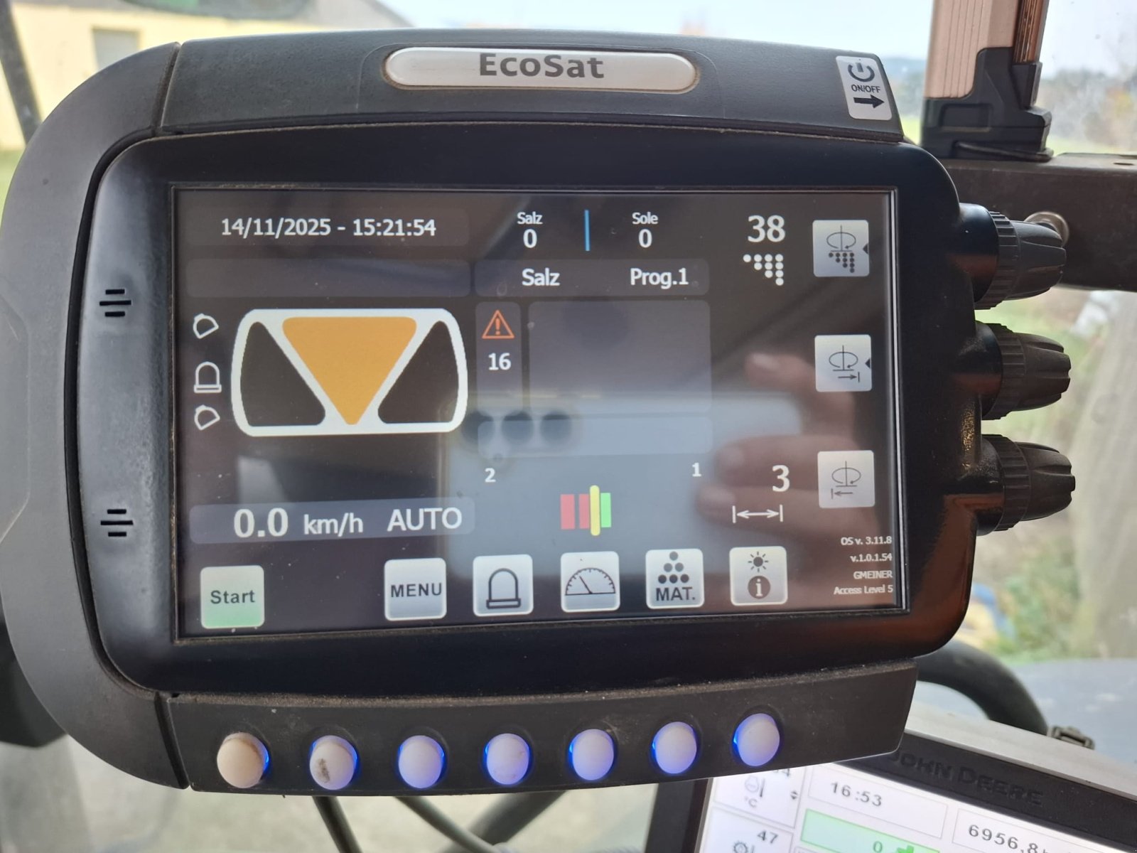 Sandstreuer & Salzstreuer of the type Bucher Tracon 2000, Gebrauchtmaschine in Miltach (Picture 5)