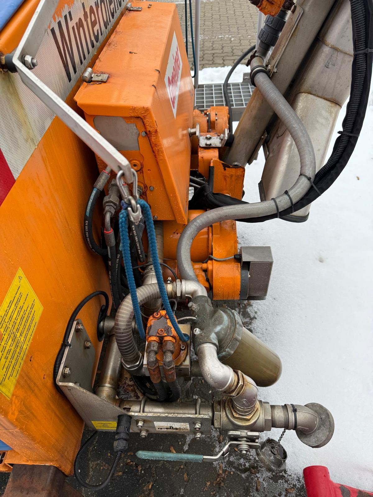 Sandstreuer & Salzstreuer des Typs Bucher Yeti 1800, Gebrauchtmaschine in Wiedemar (Bild 7)