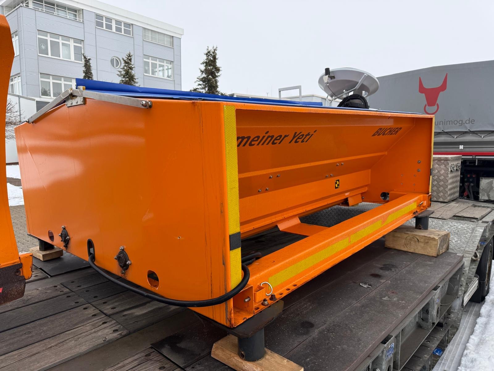 Sandstreuer & Salzstreuer des Typs Bucher Yeti 1800W, Gebrauchtmaschine in Wiedemar (Bild 3)