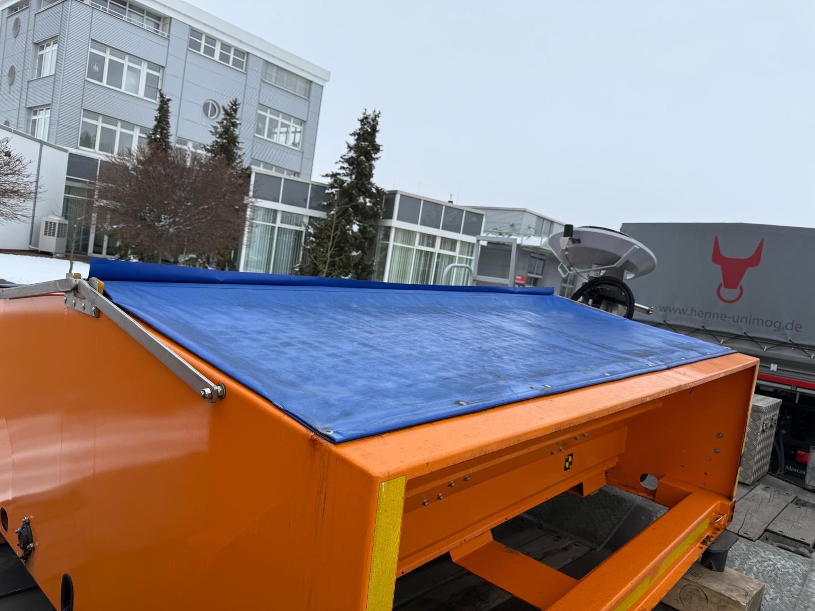 Sandstreuer & Salzstreuer des Typs Bucher Yeti 1800W, Gebrauchtmaschine in Wiedemar (Bild 4)