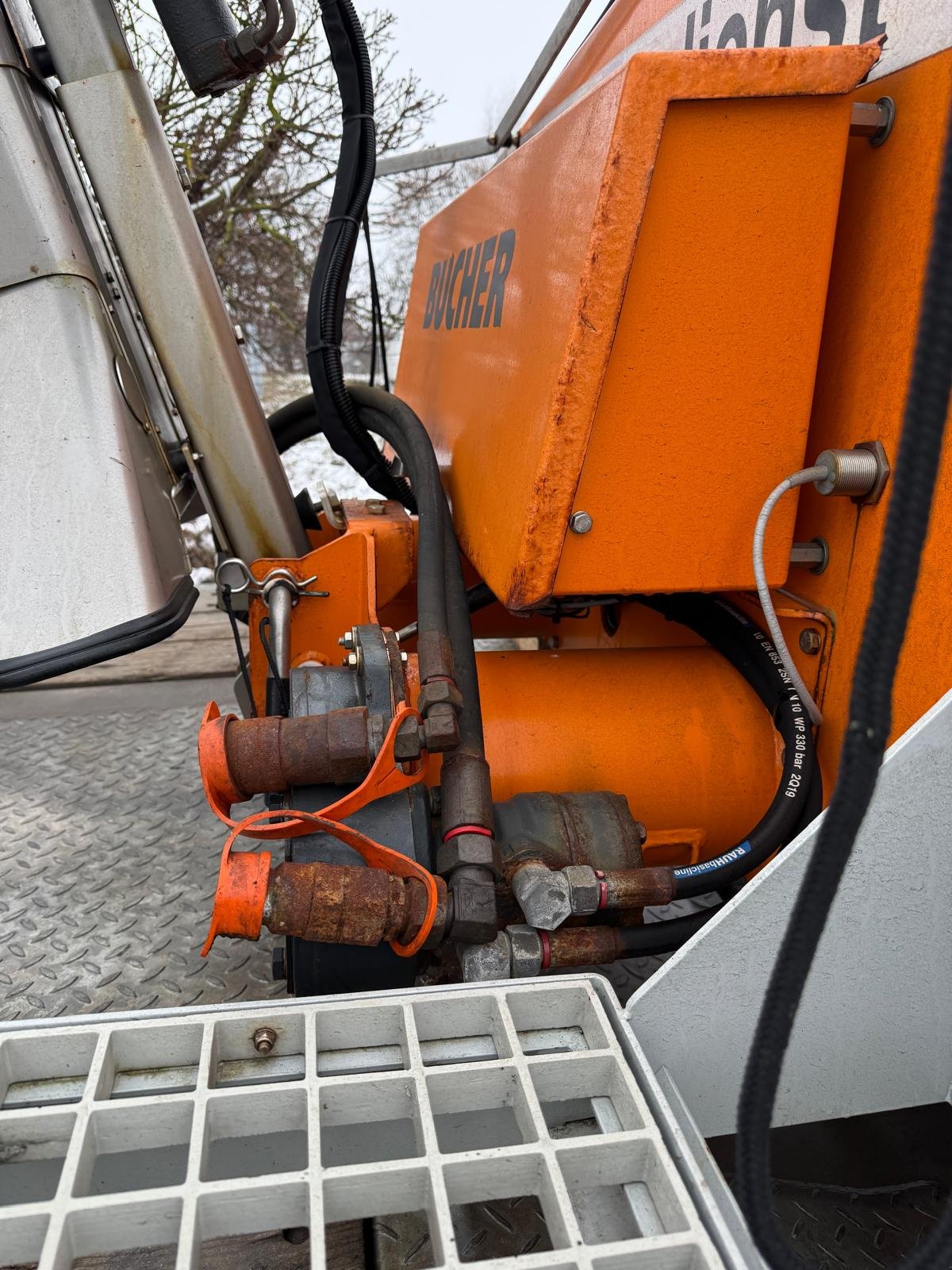 Sandstreuer & Salzstreuer des Typs Bucher Yeti 1800W, Gebrauchtmaschine in Wiedemar (Bild 10)