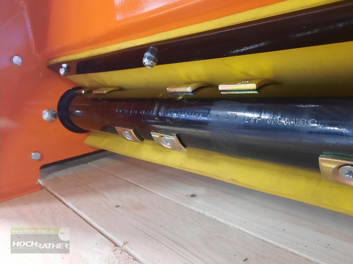 Sandstreuer & Salzstreuer des Typs Eco Ecotech XG 200, Neumaschine in Kronstorf (Bild 6)