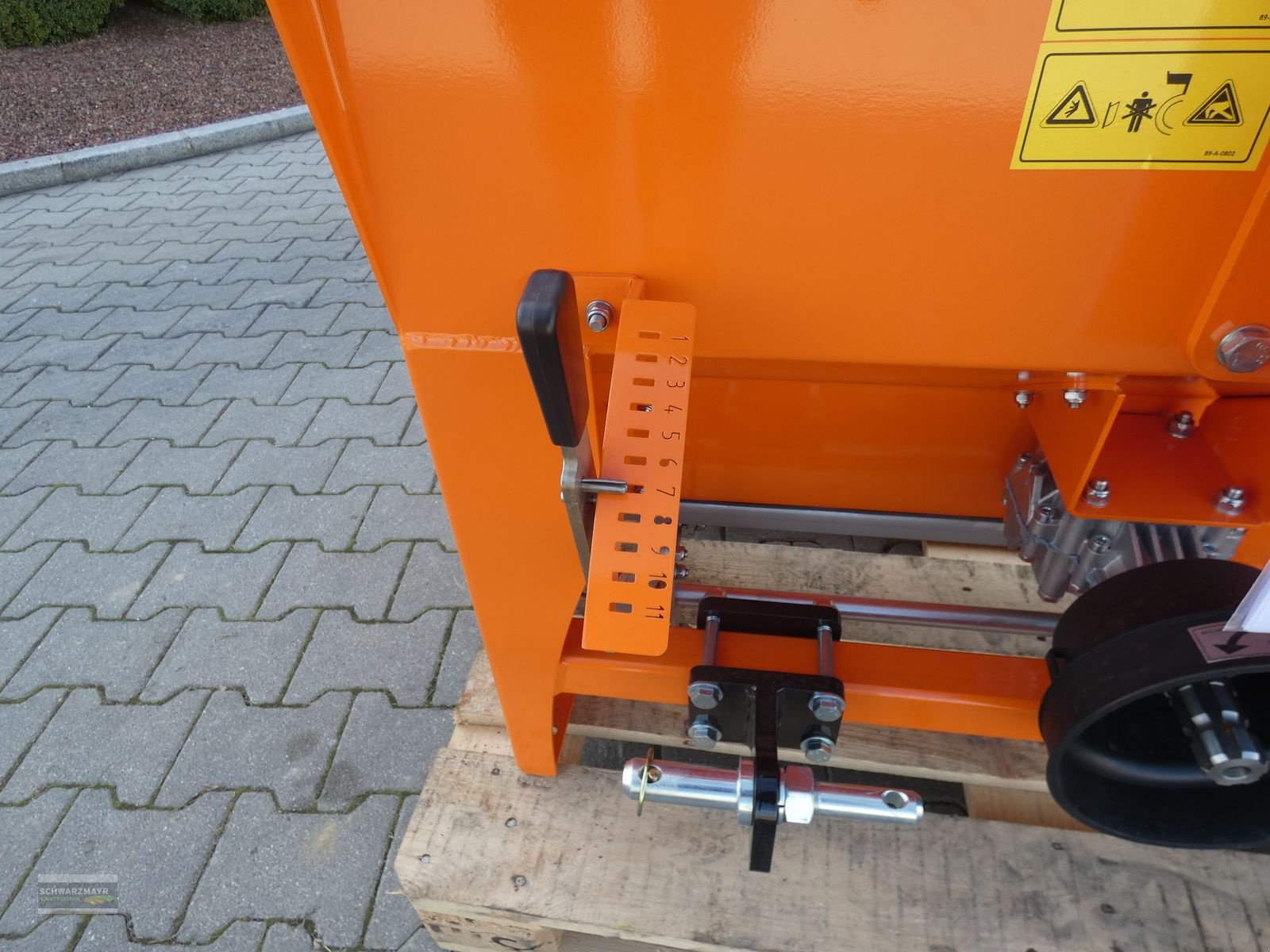 Sandstreuer & Salzstreuer des Typs Eco Walzenstreuer XGA, Neumaschine in Aurolzmünster (Bild 8)