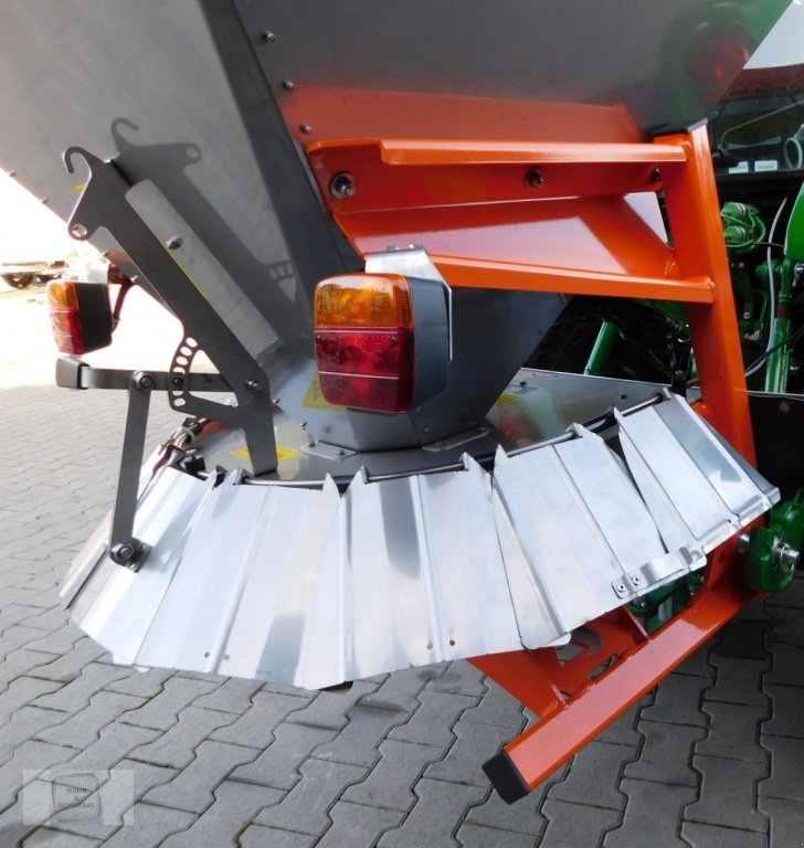 Sandstreuer & Salzstreuer des Typs EcoTech XTB250, Neumaschine in Gross-Bieberau (Bild 3)