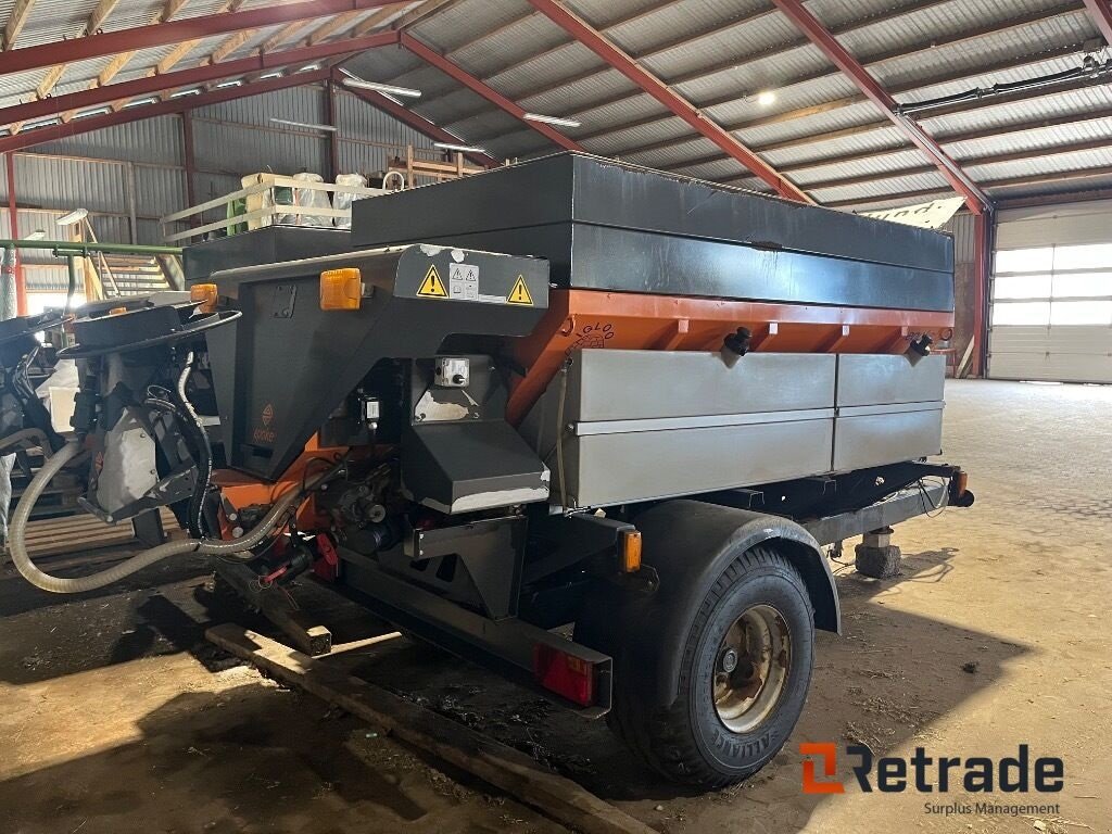 Sandstreuer & Salzstreuer des Typs Epoke Epoke S2400 HS på trailer, Gebrauchtmaschine in Rødovre (Bild 4)