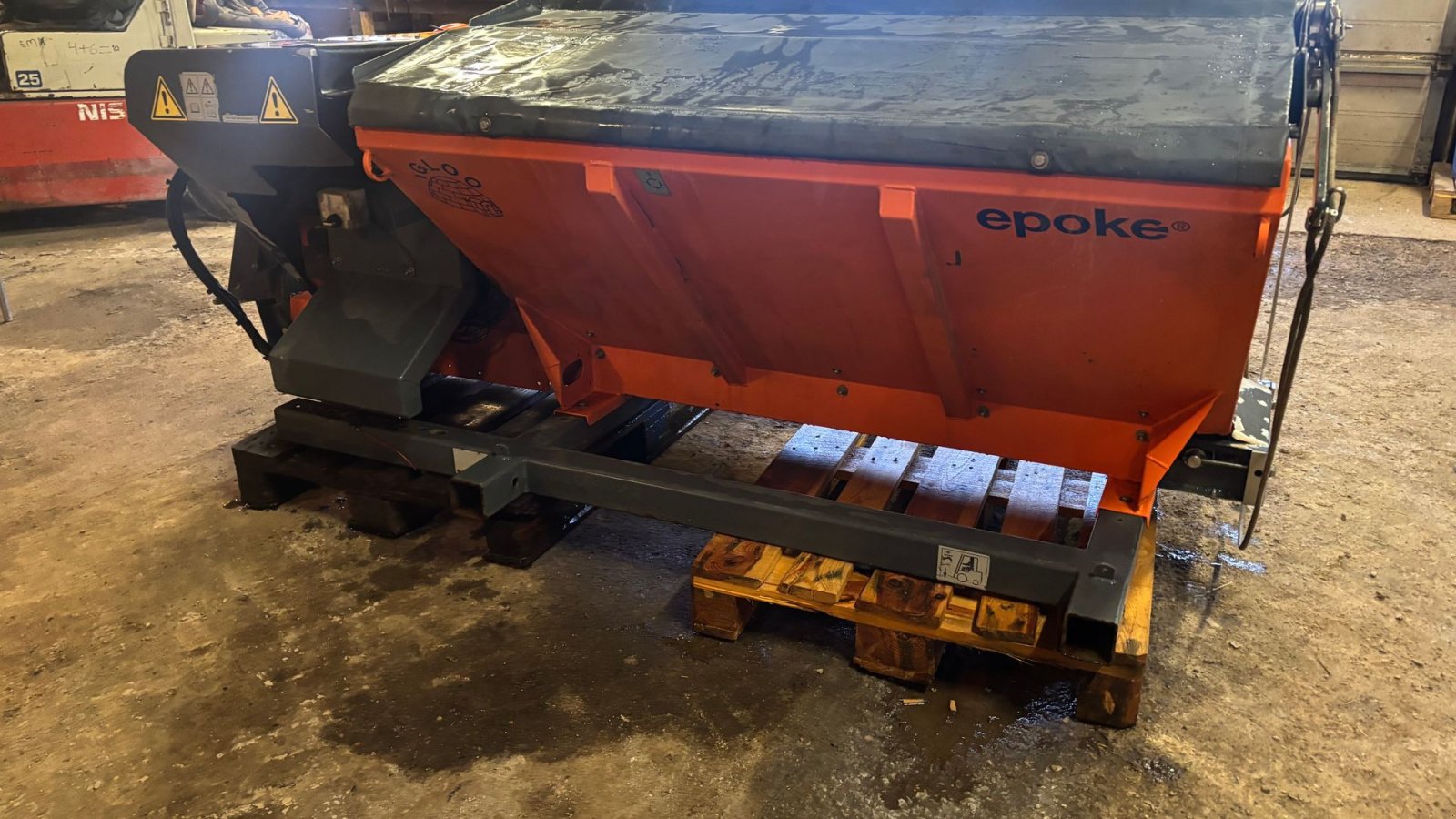 Sandstreuer & Salzstreuer del tipo Epoke S2400 ES, Gebrauchtmaschine In Helsinge (Immagine 2)