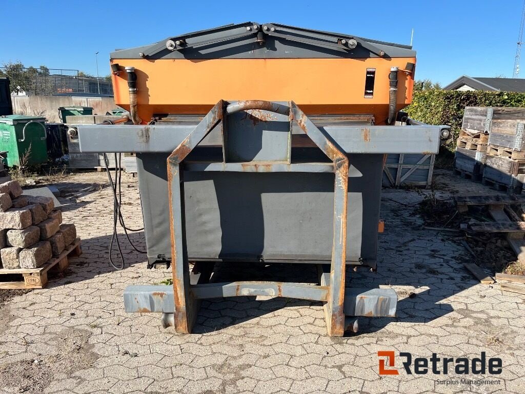 Sandstreuer & Salzstreuer типа Epoke SE 3800 Sirius AST 6 m3 på flaklad, Gebrauchtmaschine в Rødovre (Фотография 2)