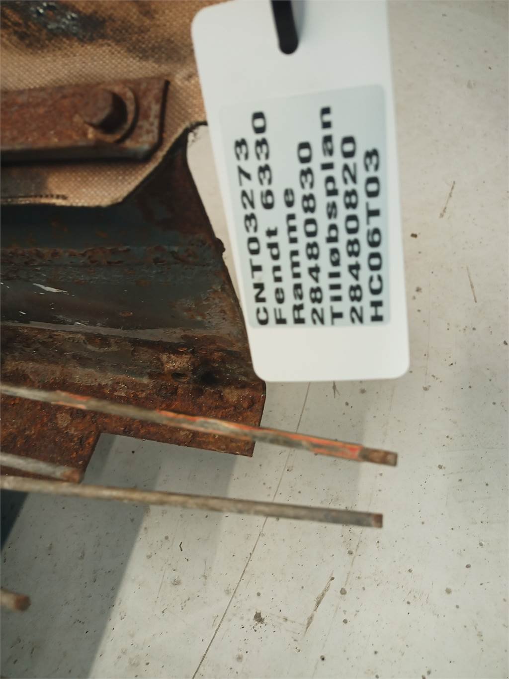 Sandstreuer & Salzstreuer des Typs Fendt 6330, Gebrauchtmaschine in Hemmet (Bild 4)