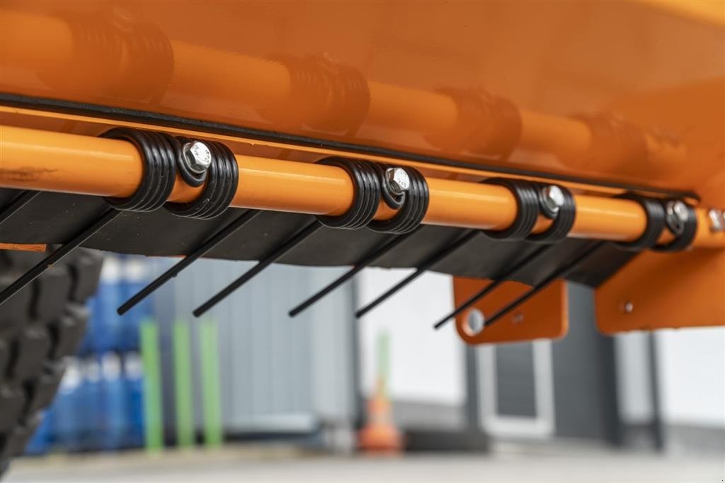 Sandstreuer & Salzstreuer des Typs FK Machinery Fk Machinery SSP120 Sand/salt valseudlægger, Gebrauchtmaschine in Vinderup (Bild 12)