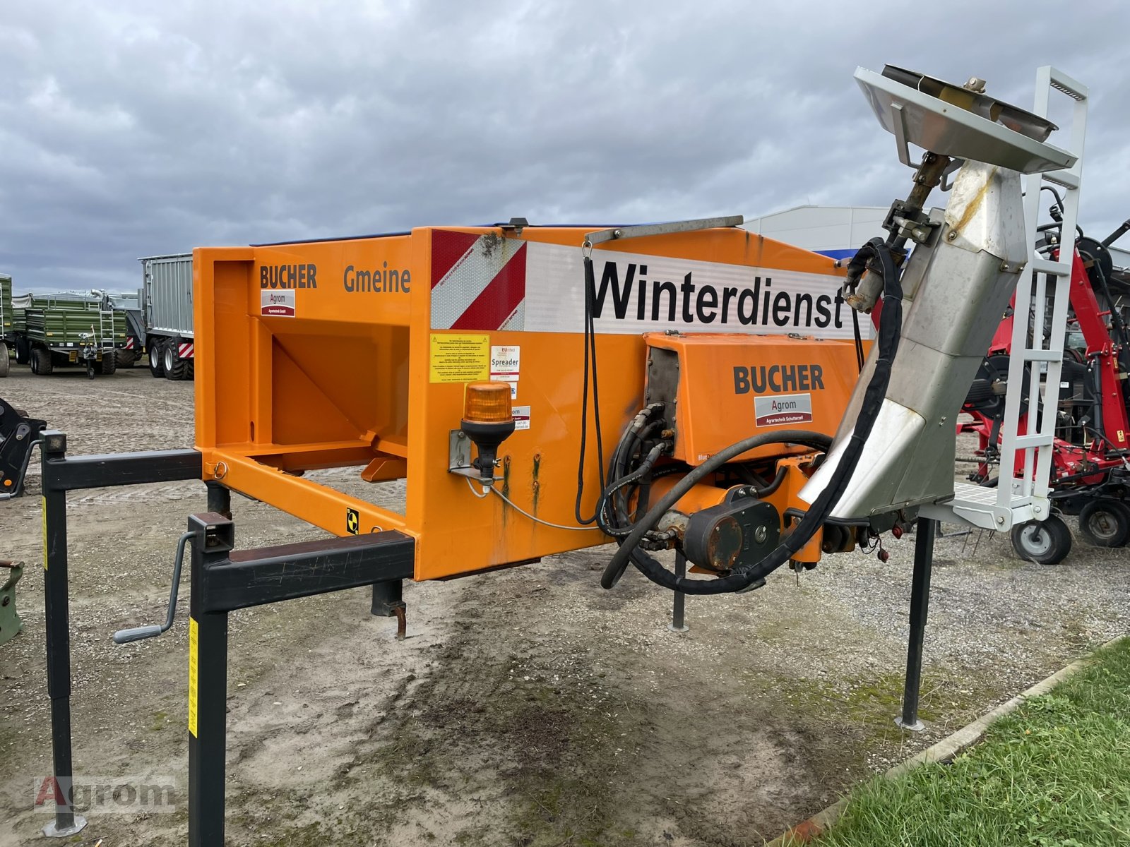 Sandstreuer & Salzstreuer des Typs Gmeiner YETI TRAC 2000W, Gebrauchtmaschine in Meißenheim-Kürzell (Bild 4)