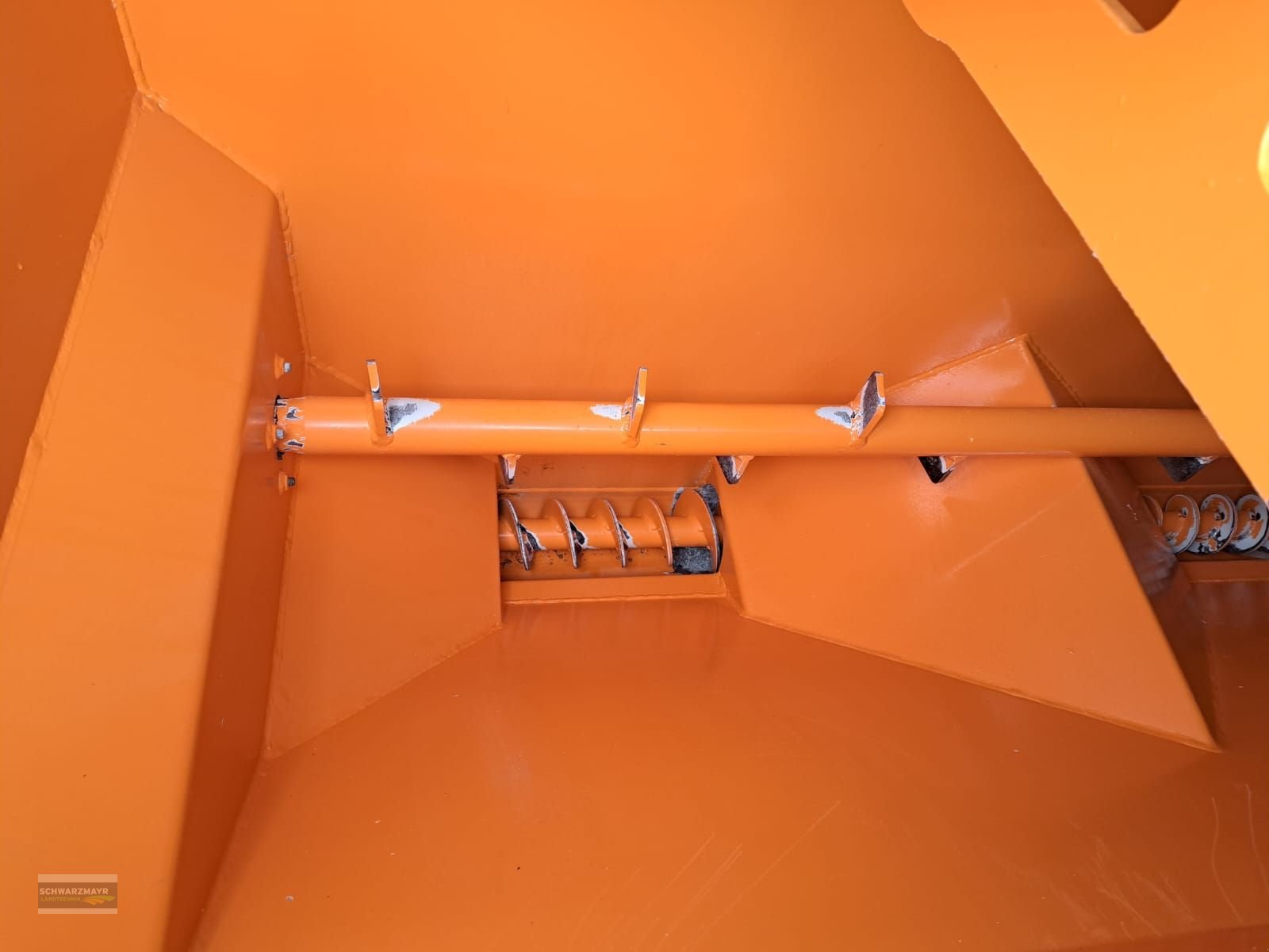 Sandstreuer & Salzstreuer des Typs Hydrac T-1400-R Streugerät, Neumaschine in Gampern (Bild 14)