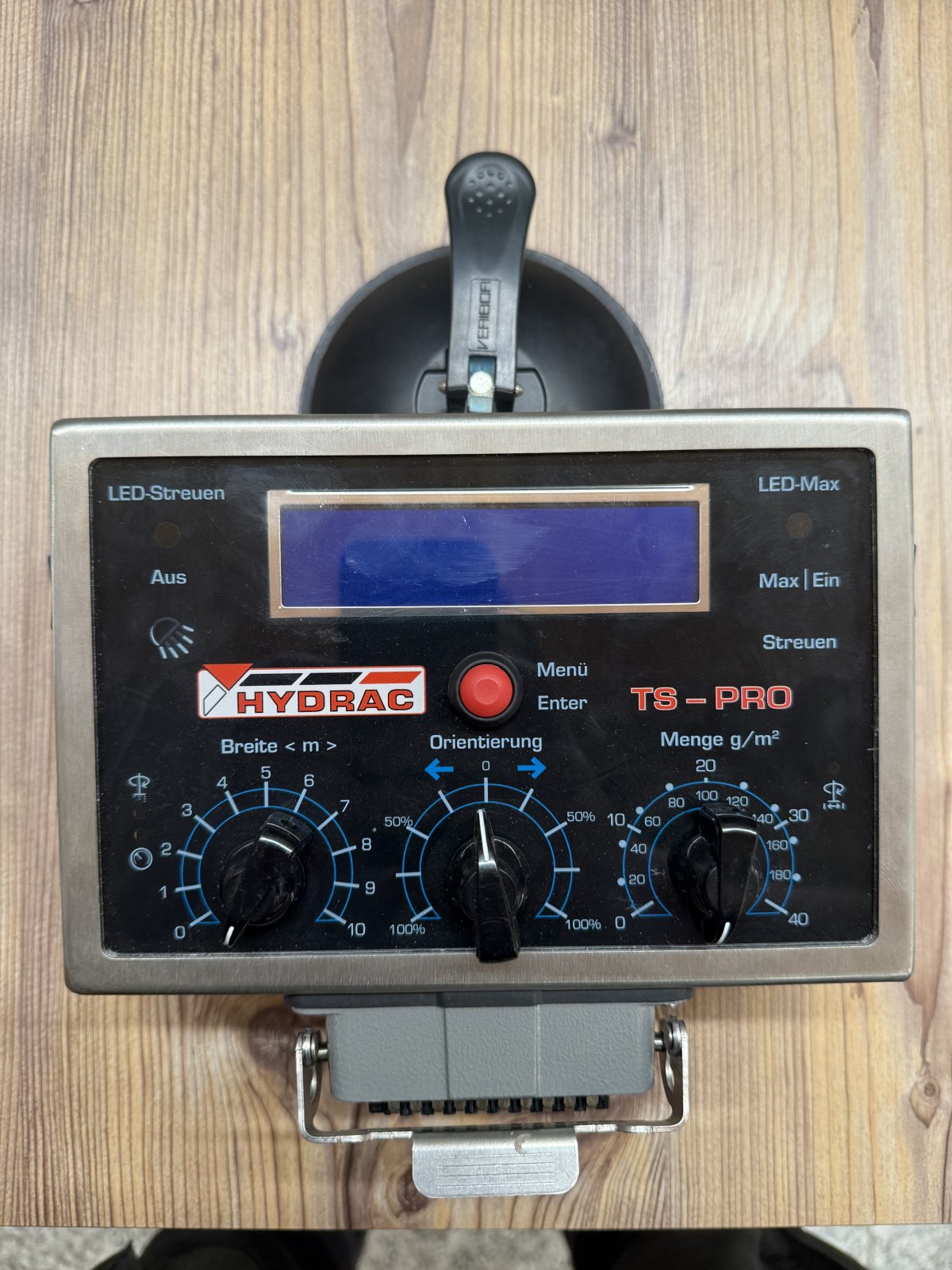 Sandstreuer & Salzstreuer des Typs Hydrac T-800R, Neumaschine in Hall in Tirol  (Bild 3)