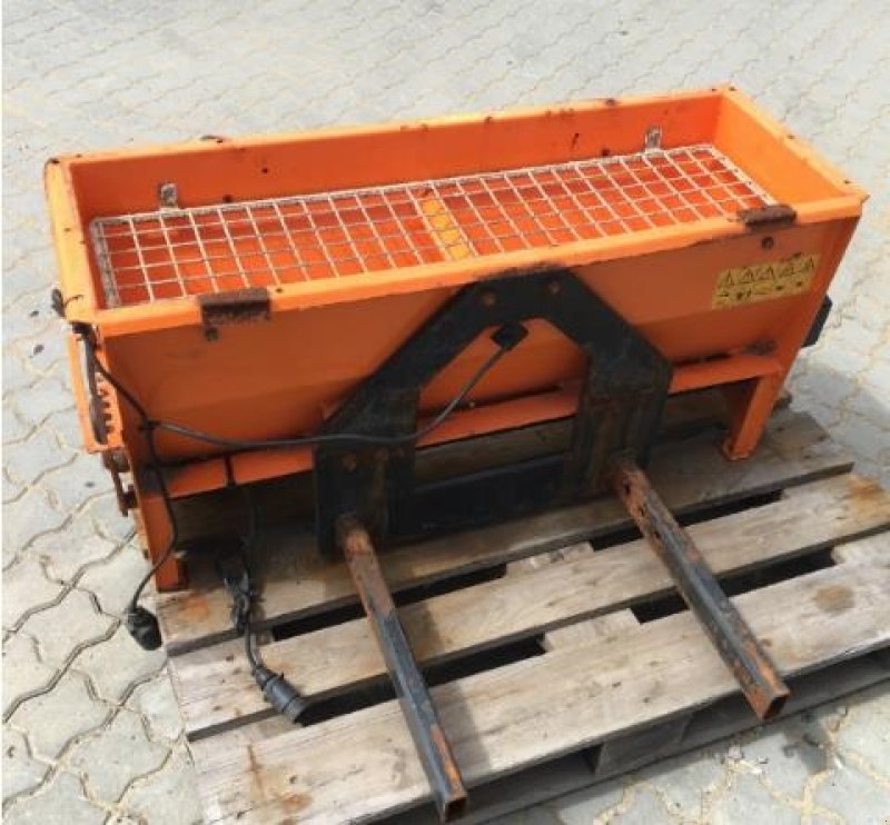 Sandstreuer & Salzstreuer of the type Hydromann 100 EL, Gebrauchtmaschine in Tilst (Picture 2)