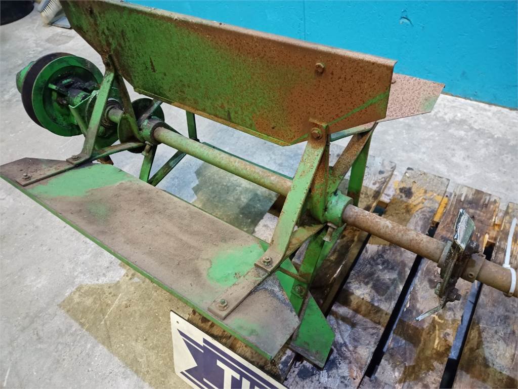 Sandstreuer & Salzstreuer des Typs John Deere 1085, Gebrauchtmaschine in Hemmet (Bild 7)