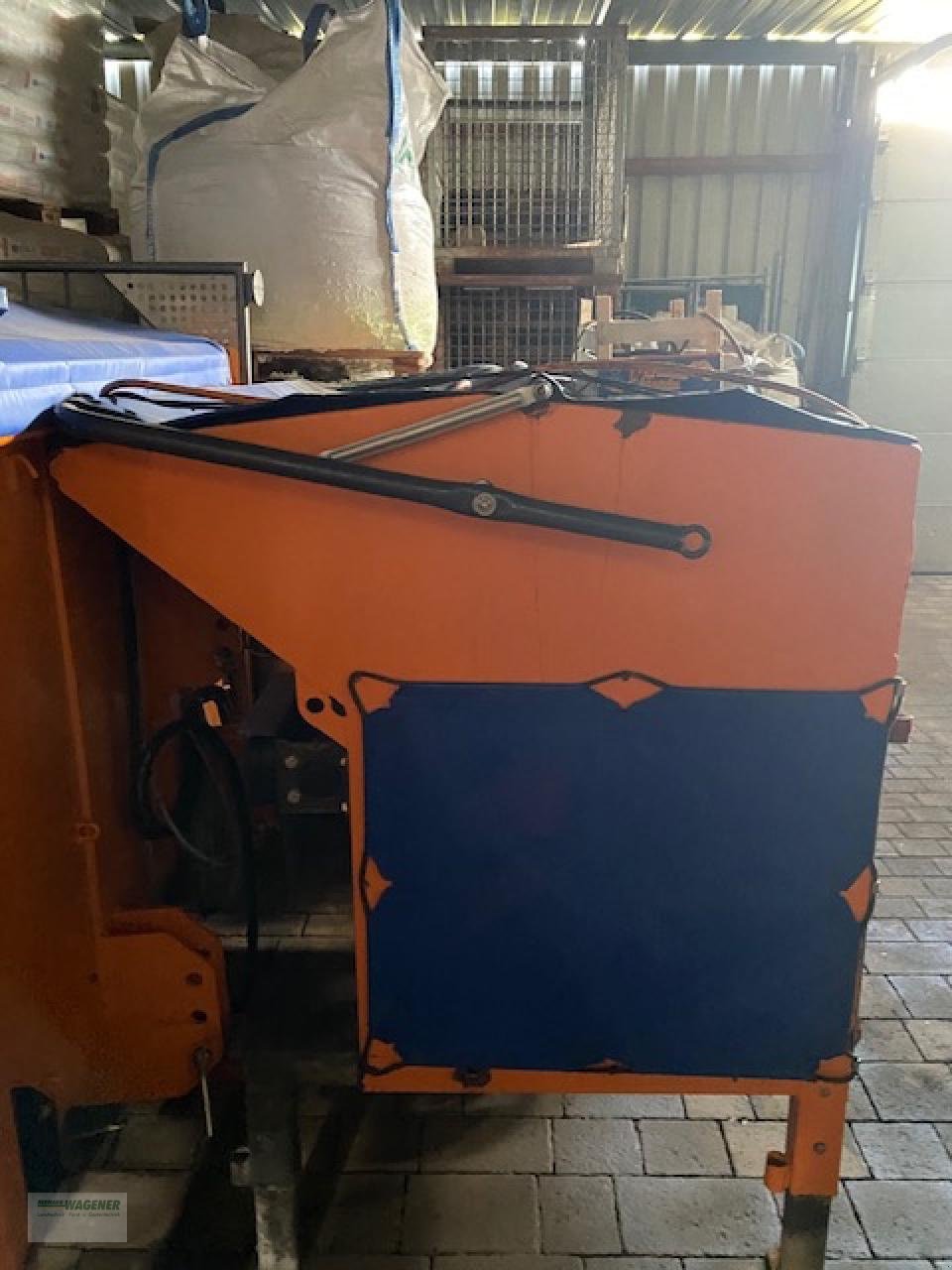 Sandstreuer & Salzstreuer typu Küpper Weisser Salzstreuer, Gebrauchtmaschine v Bad Wildungen - Wega (Obrázek 2)