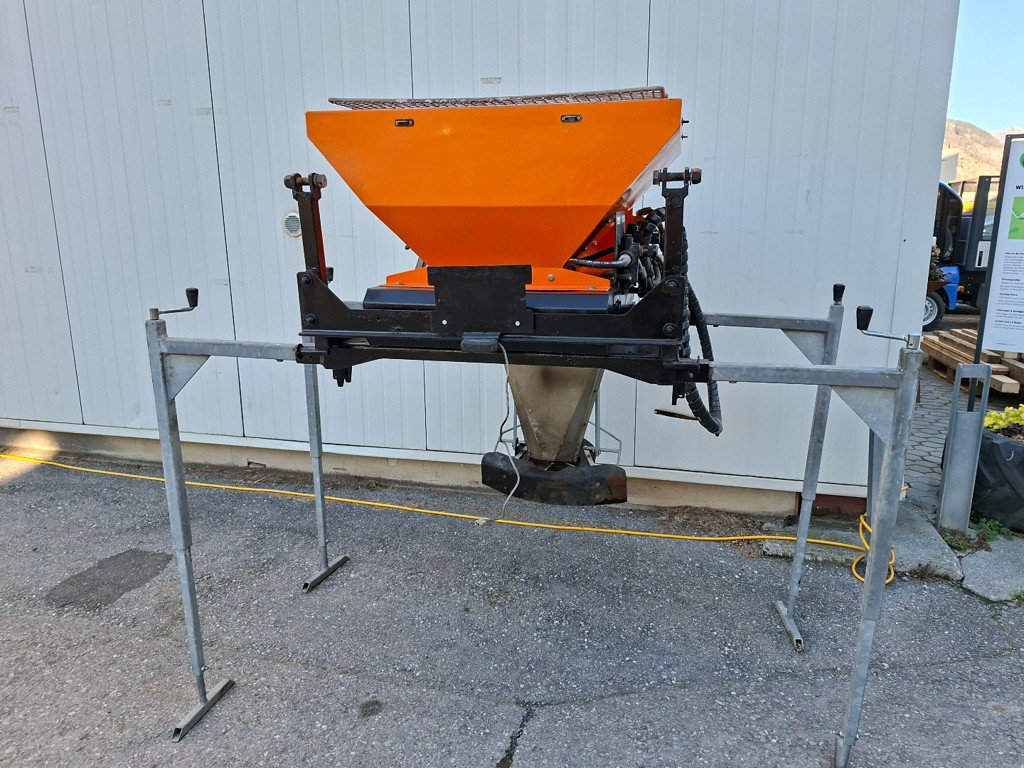 Sandstreuer & Salzstreuer del tipo Kugelmann Combi 1 Salzstreuer, Gebrauchtmaschine In Chur (Immagine 2)