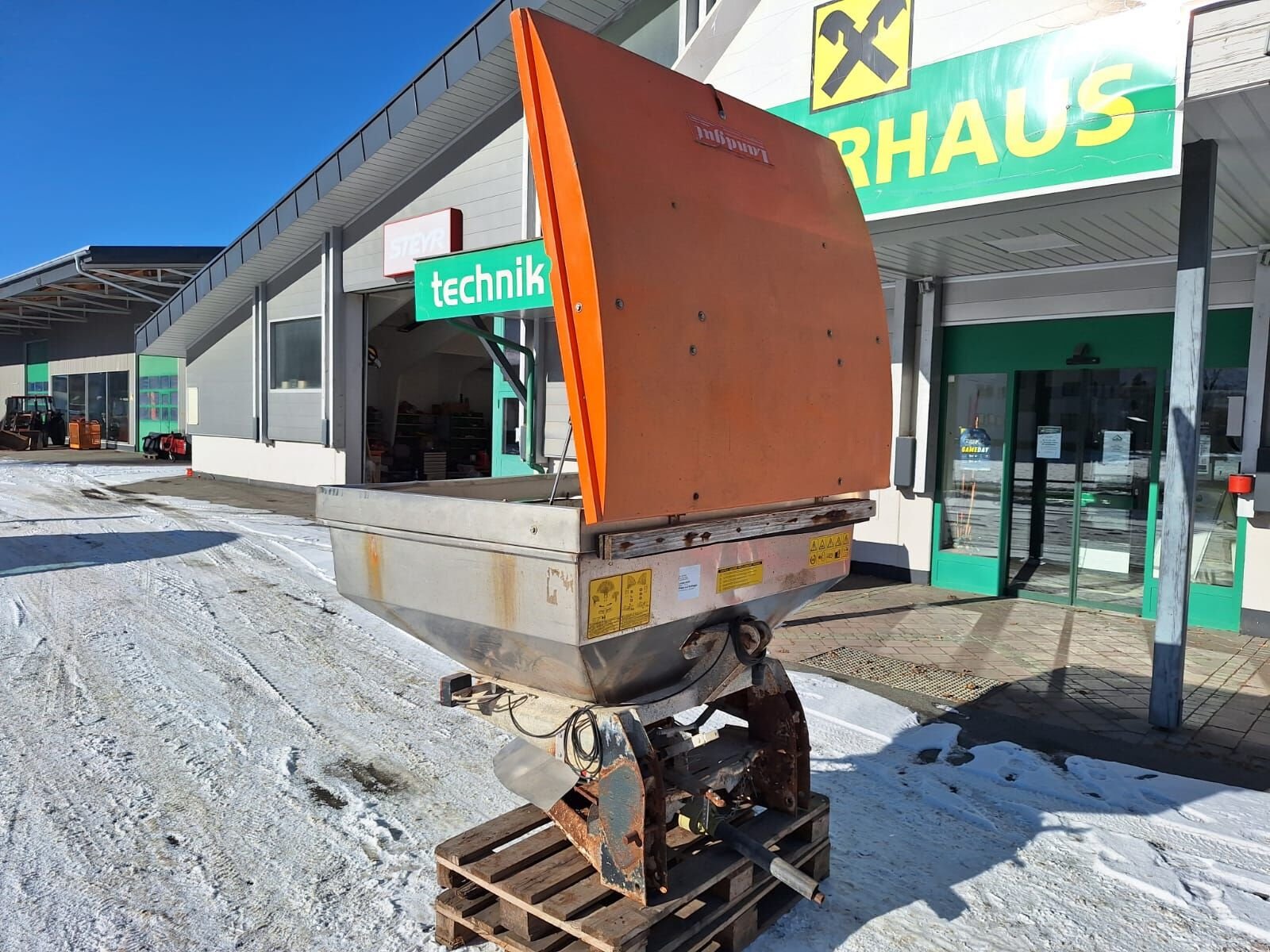 Sandstreuer & Salzstreuer del tipo Landgut 833E, Gebrauchtmaschine en Bruck (Imagen 3)