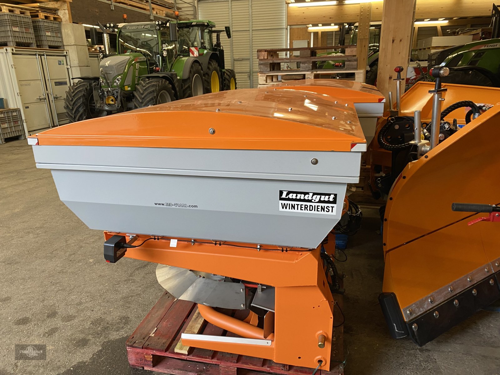 Sandstreuer & Salzstreuer des Typs Landgut Herkules 844 INOX Salzstreuer und Splittstreuer in allen Variationen, Gebrauchtmaschine in Rankweil (Bild 11)