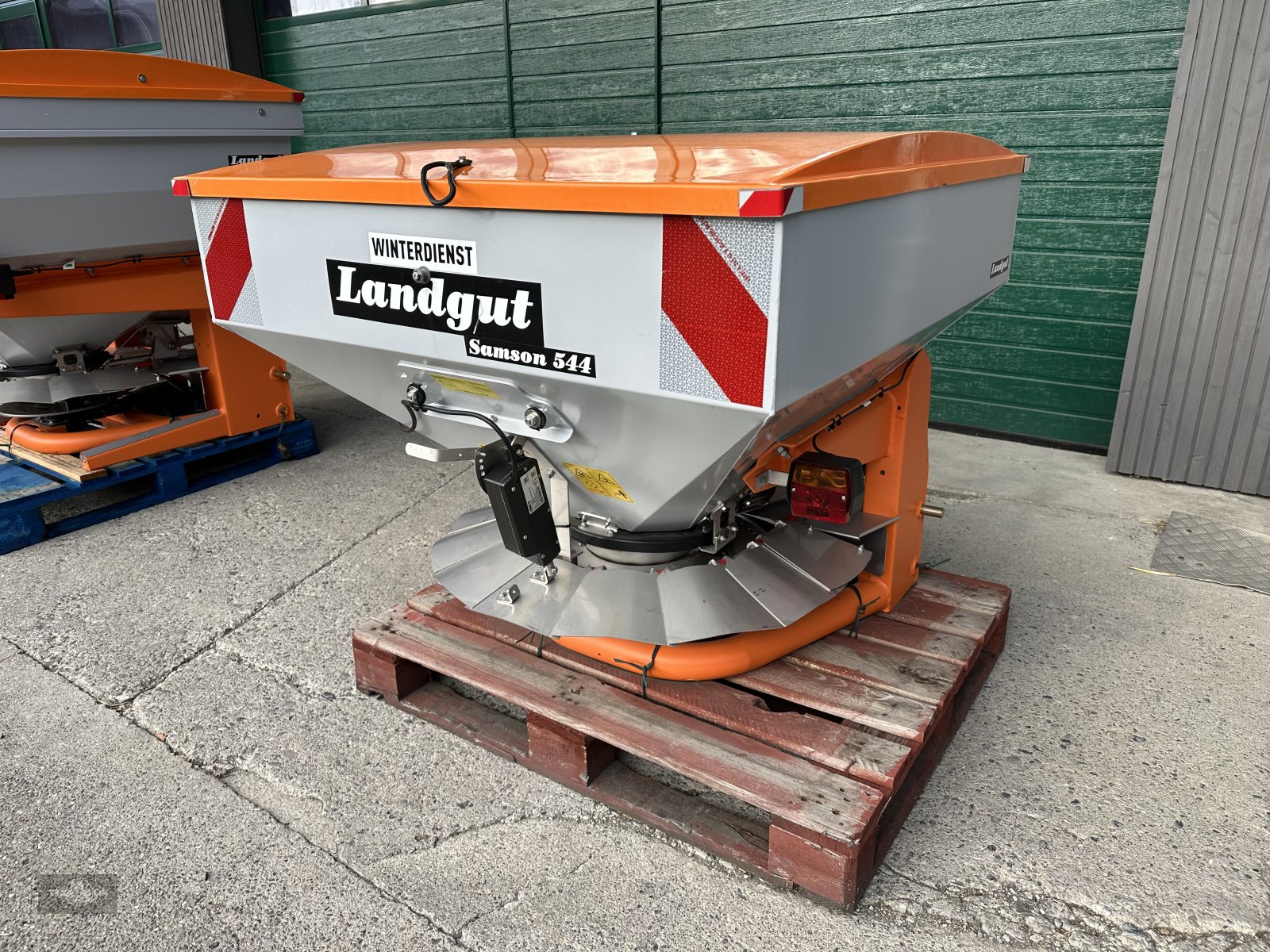 Sandstreuer & Salzstreuer des Typs Landgut Herkules 844 INOX Salzstreuer und Splittstreuer in allen Variationen, Gebrauchtmaschine in Rankweil (Bild 20)