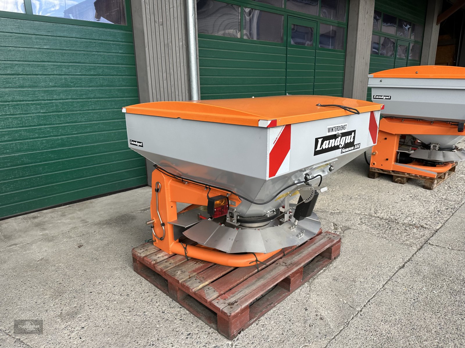 Sandstreuer & Salzstreuer des Typs Landgut Herkules 844 INOX Salzstreuer und Splittstreuer in allen Variationen, Gebrauchtmaschine in Rankweil (Bild 21)