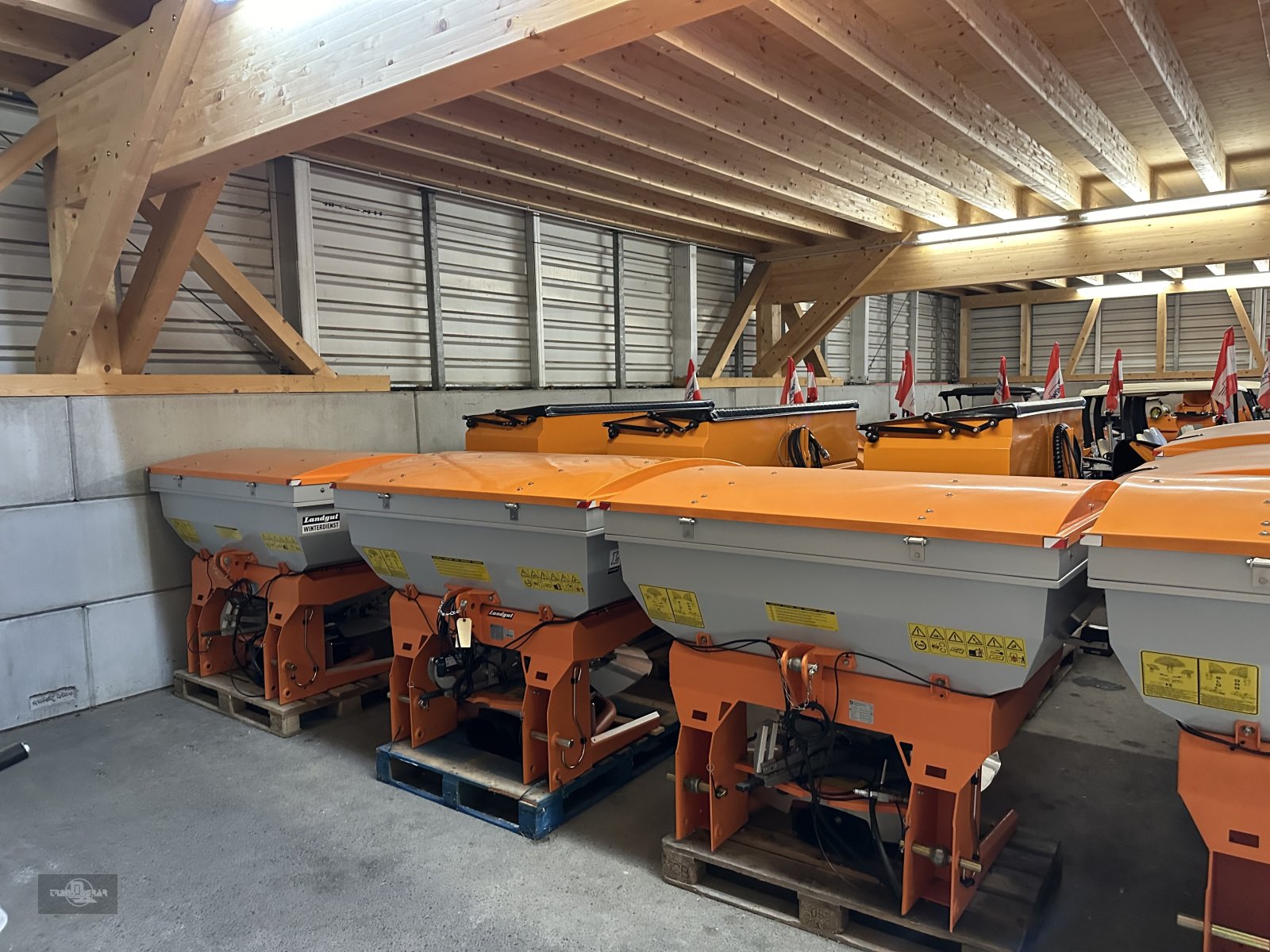 Sandstreuer & Salzstreuer des Typs Landgut Herkules 844 INOX Salzstreuer und Splittstreuer in allen Variationen, Gebrauchtmaschine in Rankweil (Bild 2)