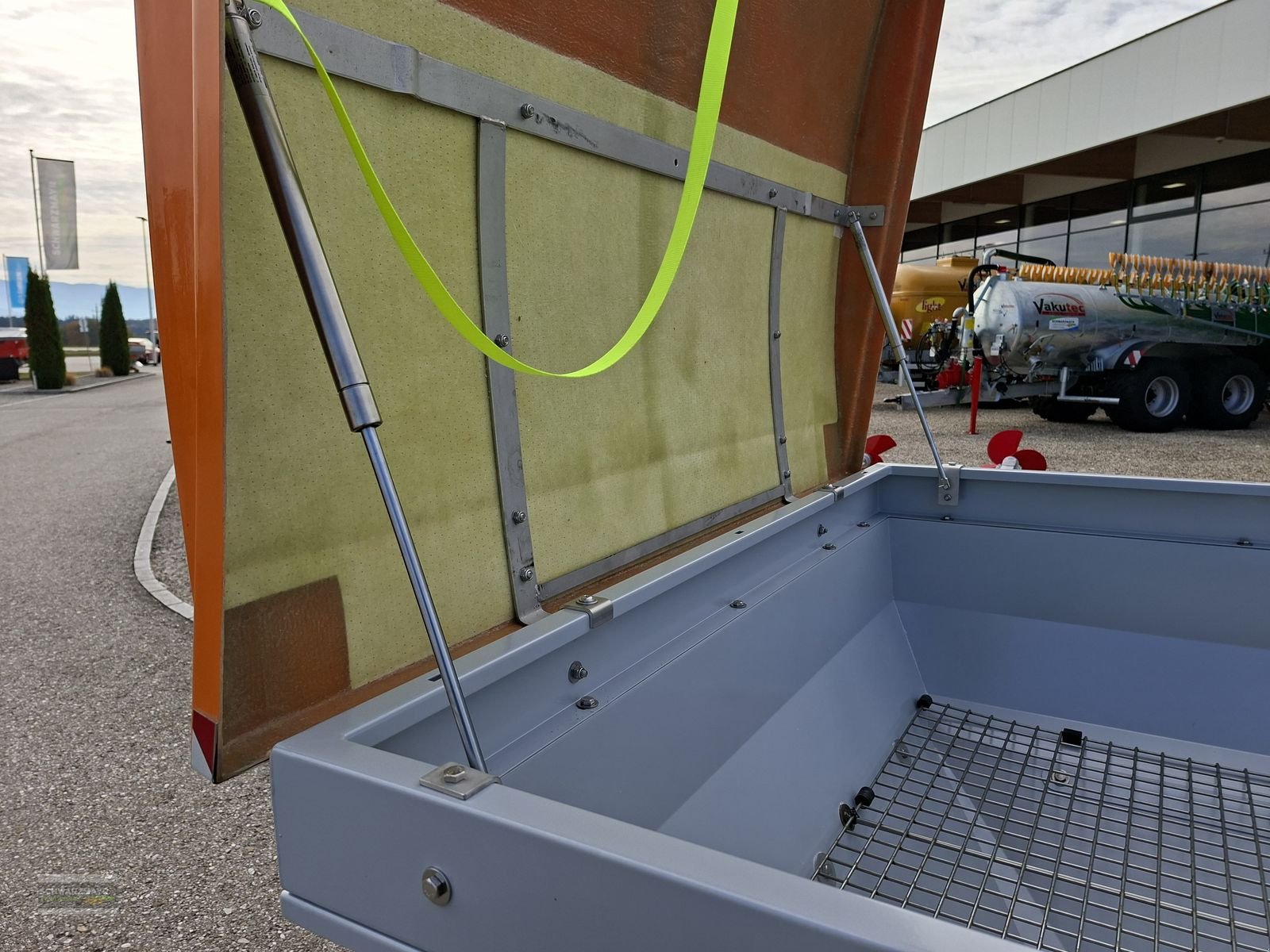 Sandstreuer & Salzstreuer des Typs Landgut Herkules 844H Inox-F, Neumaschine in Gampern (Bild 19)