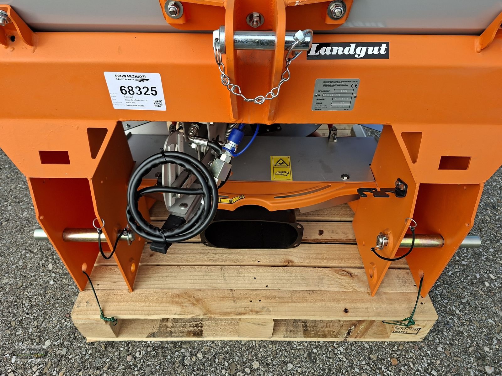 Sandstreuer & Salzstreuer des Typs Landgut Herkules 844H Inox-F, Neumaschine in Gampern (Bild 18)