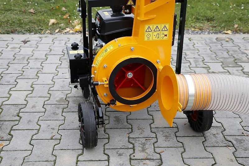 Sandstreuer & Salzstreuer of the type laski Laubsauger Gebläsehäcksler Laubhäcksler Laubgebläse VD 405P, Gebrauchtmaschine in Schmallenberg (Picture 2)