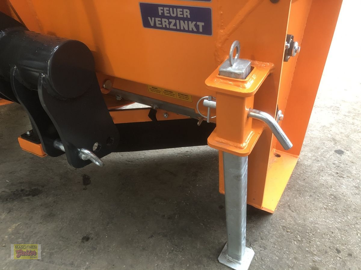 Sandstreuer & Salzstreuer des Typs Lesnik Lesnik PR18 Selbstlade-Tellerstreuer 1500Liter, Neumaschine in Kötschach (Bild 13)