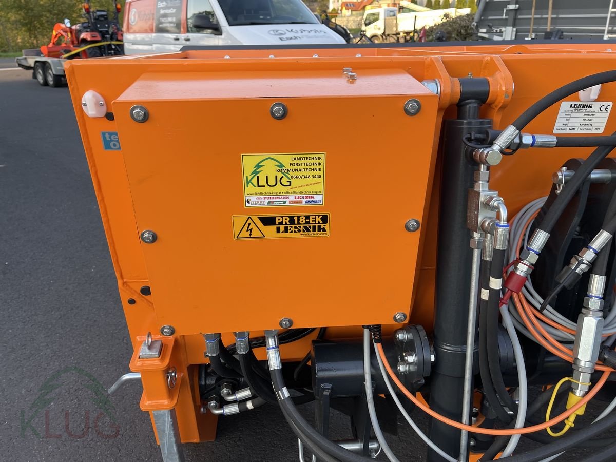 Sandstreuer & Salzstreuer tipa Lesnik PR 18 Pro Selbstlade Tellerstreuer, Neumaschine u Pirching am Traubenberg (Slika 11)