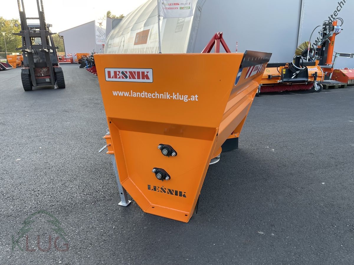 Sandstreuer & Salzstreuer tipa Lesnik PR 18 Pro Selbstlade Tellerstreuer, Neumaschine u Pirching am Traubenberg (Slika 3)
