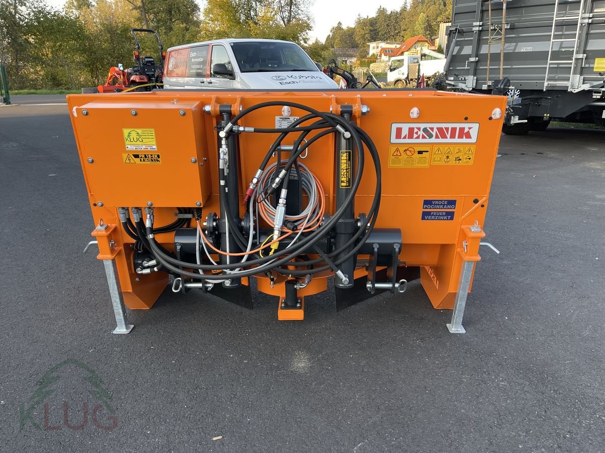 Sandstreuer & Salzstreuer tipa Lesnik PR 18 Pro Selbstlade Tellerstreuer, Neumaschine u Pirching am Traubenberg (Slika 7)