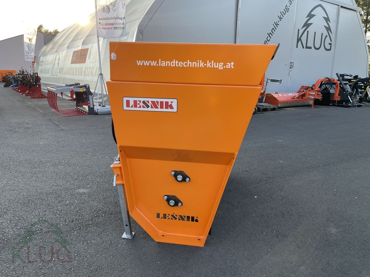 Sandstreuer & Salzstreuer des Typs Lesnik PR18 PRO+ Profi-Selbstlade-Tellerstreuer, Neumaschine in Pirching am Traubenberg (Bild 4)
