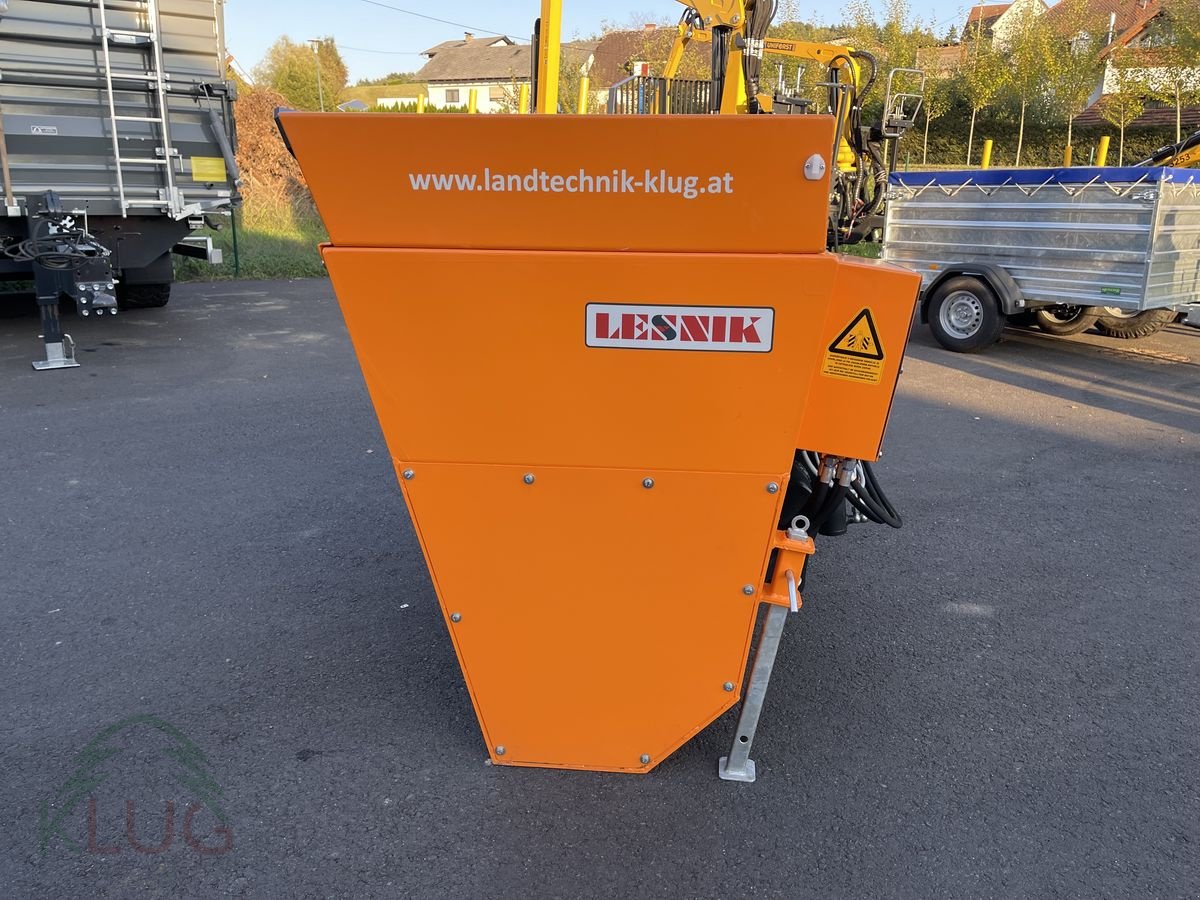 Sandstreuer & Salzstreuer des Typs Lesnik PR18 PRO+ Profi-Selbstlade-Tellerstreuer, Neumaschine in Pirching am Traubenberg (Bild 9)