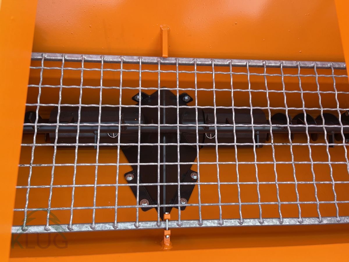 Sandstreuer & Salzstreuer des Typs Lesnik PR18 PRO+ Profi-Selbstlade-Tellerstreuer, Neumaschine in Pirching am Traubenberg (Bild 18)