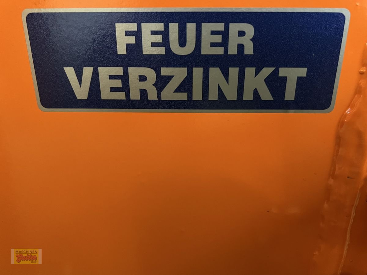 Sandstreuer & Salzstreuer des Typs Lesnik PR18 Selbstlade-Tellerstreuer 1000Liter, Neumaschine in Kötschach (Bild 4)