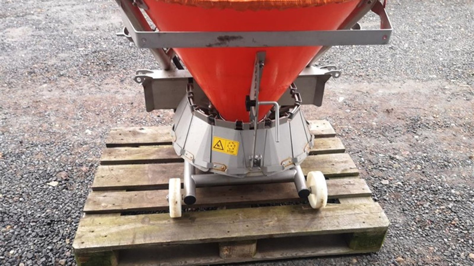 Sandstreuer & Salzstreuer of the type Matev SPR-DS 125 IX, Gebrauchtmaschine in Glamsbjerg (Picture 2)