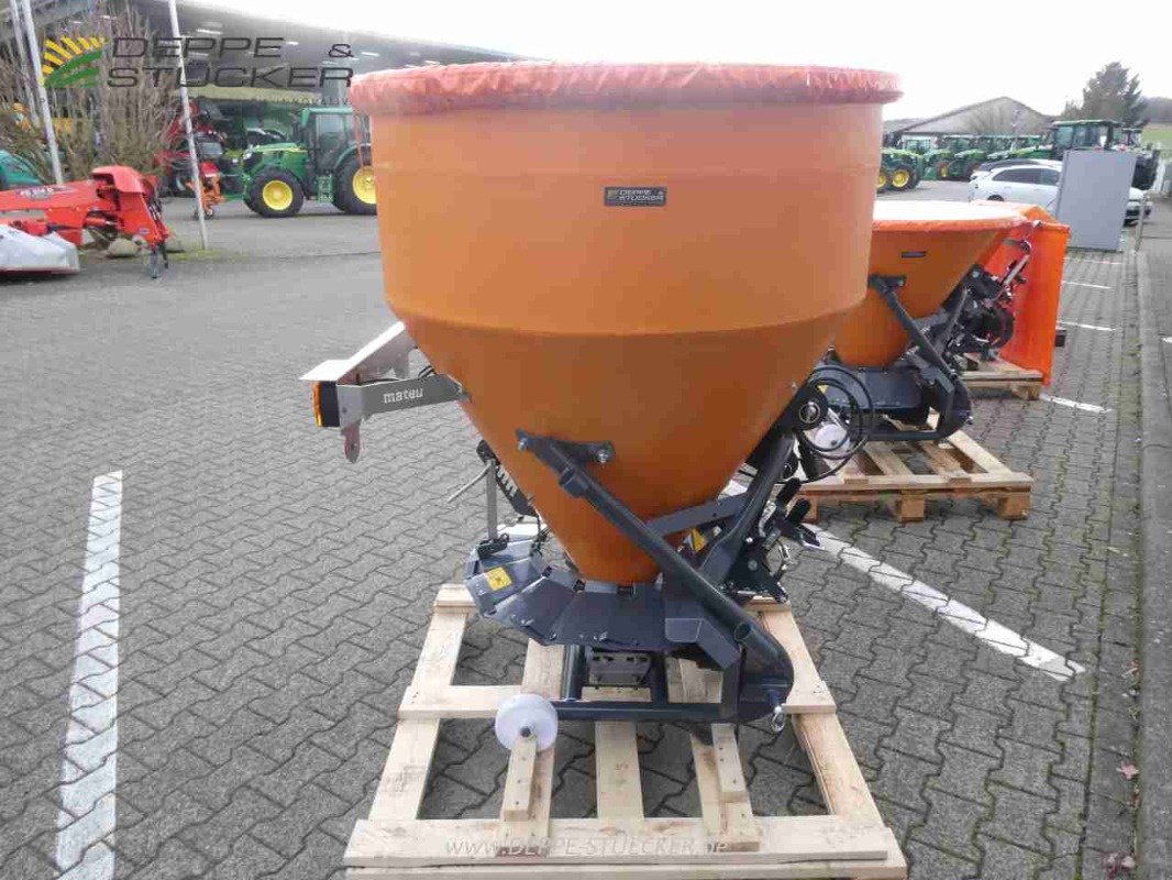 Sandstreuer & Salzstreuer of the type Matev SPR-DS 600 ST, Neumaschine in Lauterberg/Barbis (Picture 3)