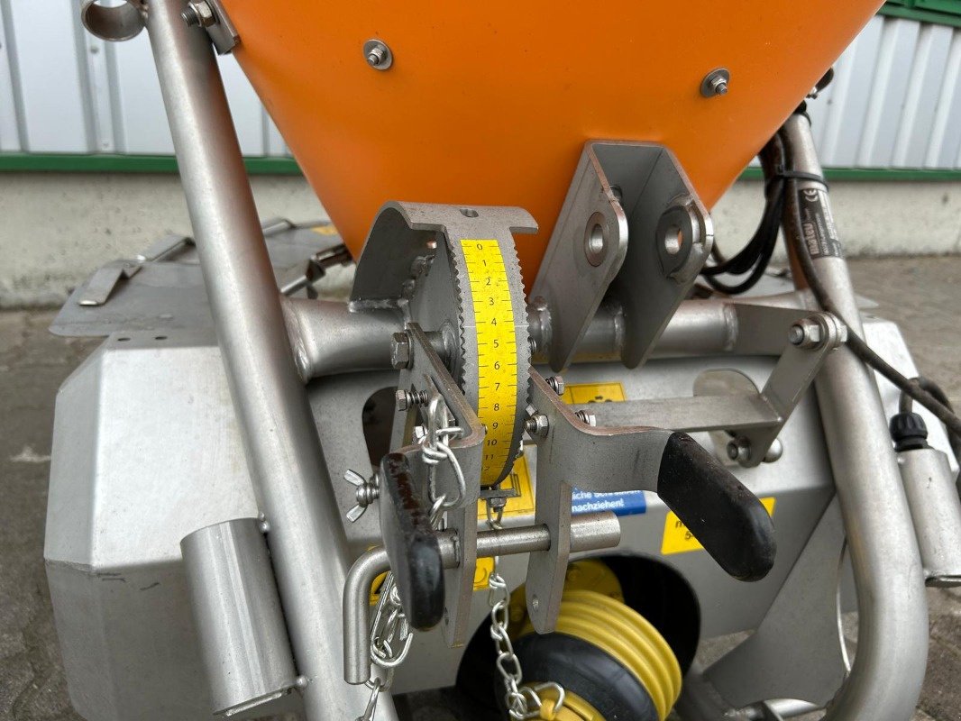 Sandstreuer & Salzstreuer des Typs Matev SPR-H/M 125 IX, Gebrauchtmaschine in Sittensen (Bild 3)