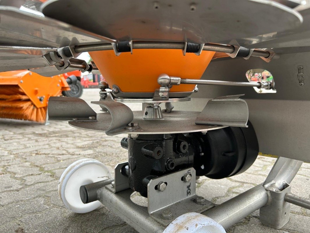 Sandstreuer & Salzstreuer des Typs Matev SPR-H/M 125 IX, Gebrauchtmaschine in Sittensen (Bild 4)