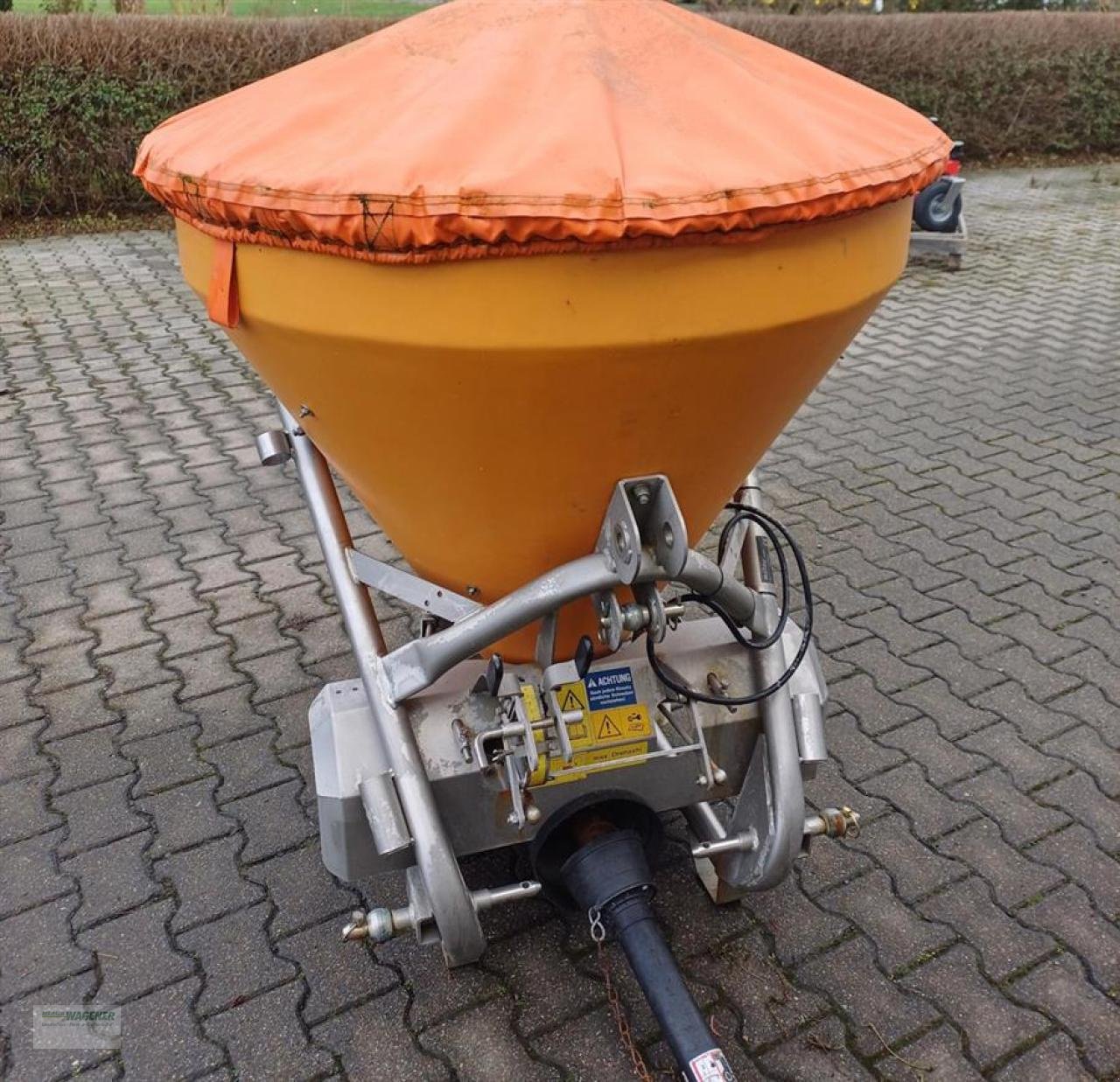 Sandstreuer & Salzstreuer tipa Matev SPR H/M  400 IX, Gebrauchtmaschine u Bad Wildungen - Wega (Slika 1)