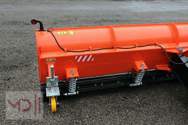 Sandstreuer & Salzstreuer tipa MD Landmaschinen AT Schneepflug F-Form, Neumaschine u Zeven (Slika 2)