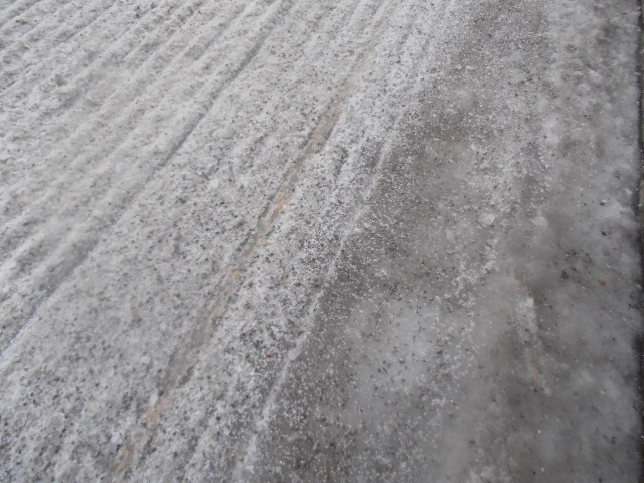 Sandstreuer & Salzstreuer des Typs Nairz 240, Neumaschine in Leutasch (Bild 3)