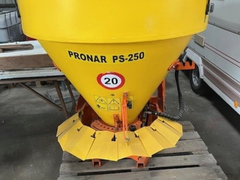 Sandstreuer & Salzstreuer typu PRONAR PS250-03, Gebrauchtmaschine v Maribo (Obrázek 1)