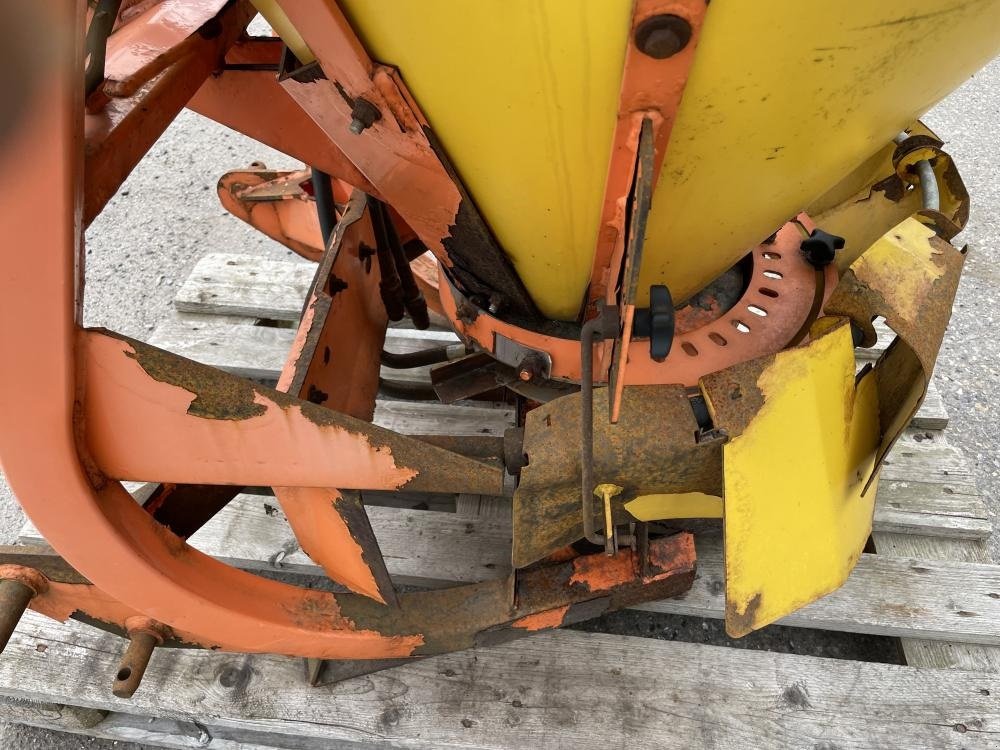 Sandstreuer & Salzstreuer des Typs PRONAR Saltspreder PS-250 500 ltr. med olie-motor, Gebrauchtmaschine in Dronninglund (Bild 6)