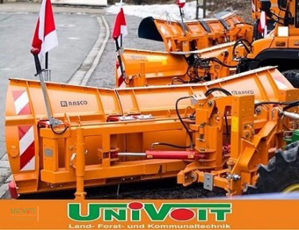 Sandstreuer & Salzstreuer of the type Rasco Dreipunkt Streuer TRP von 0,65 - 1,0 . 1,5qm Inhalt, Neumaschine in Warmensteinach (Picture 3)