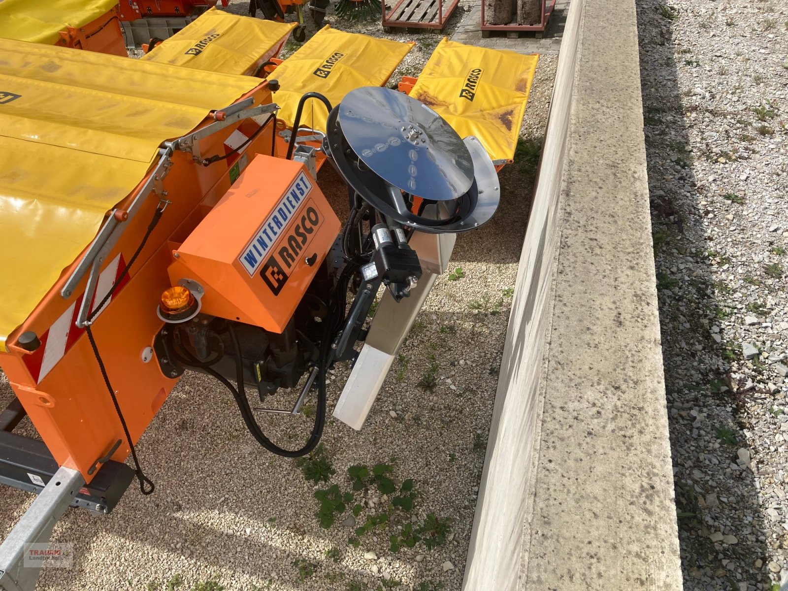 Sandstreuer & Salzstreuer tipa Rasco Solid XF 2,5, Neumaschine u Mainburg/Wambach (Slika 5)