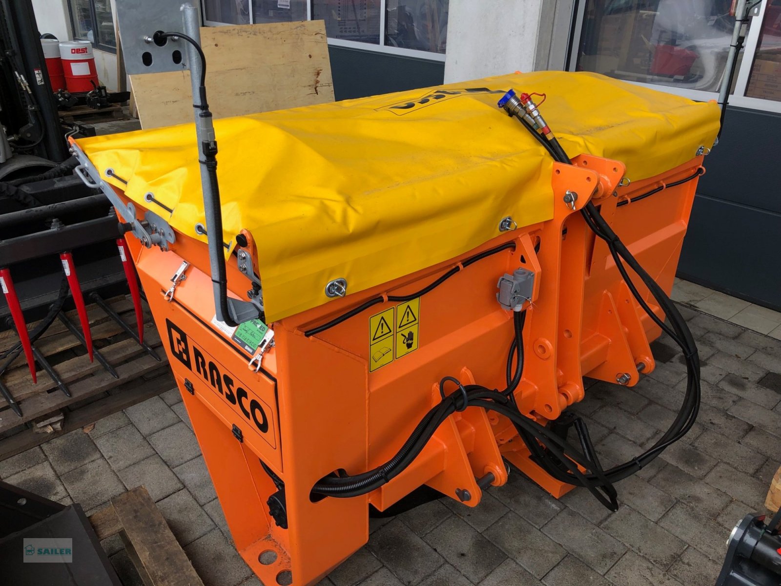 Sandstreuer & Salzstreuer del tipo Rasco TRP 1.0, Neumaschine In Landsberg (Immagine 1)